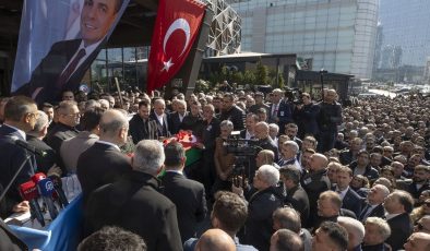 Binler TÜRK-İŞ Genel Başkan Yardımcısı Pevrul Kavlak’ı son yolculuğuna uğurladı